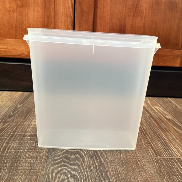 Tupperware Cereal Storer - Picture 9 of 15